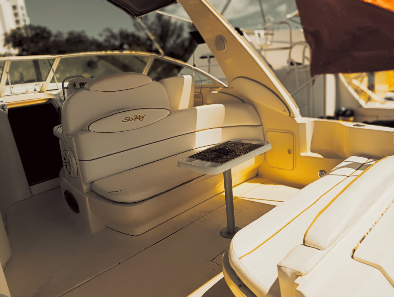 Searay Sundancer 34 Ft