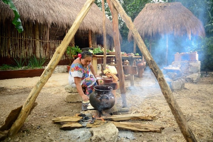 Chichen Itza de Lujo + 2 Cenotes: Ik-Kil y Hubiku
